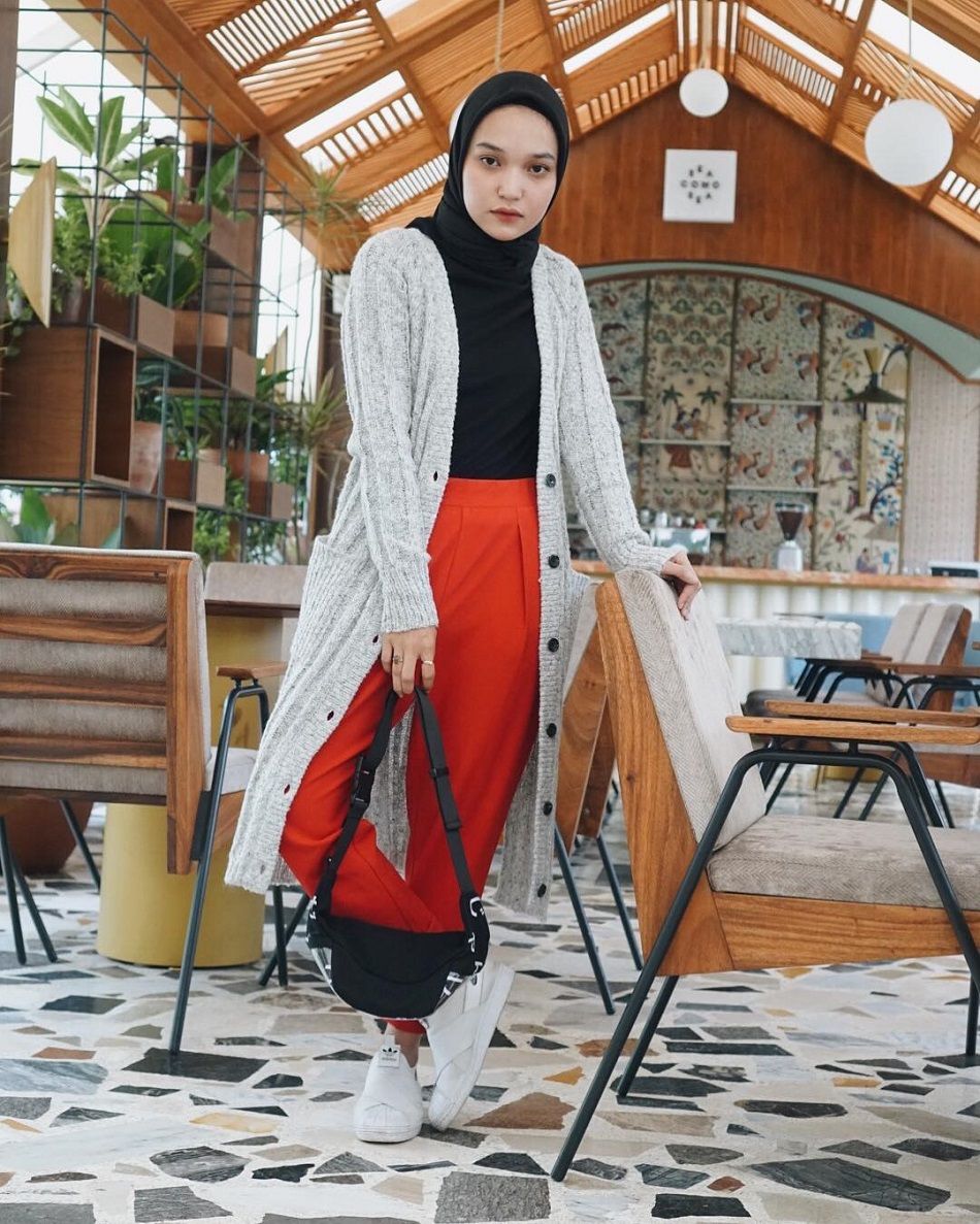  Ootd  Hijab  Dengan Cardigan 