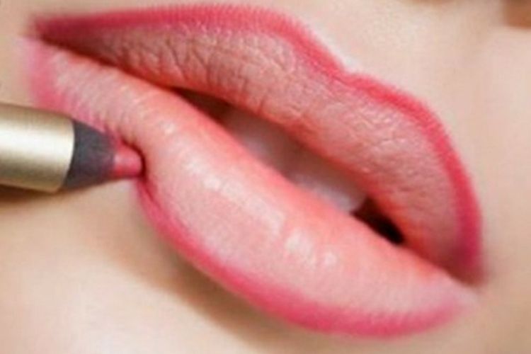 Ingin Memakai Lipstik Gelap? Ini 7 Tips yang Wajib Kamu Ikuti!