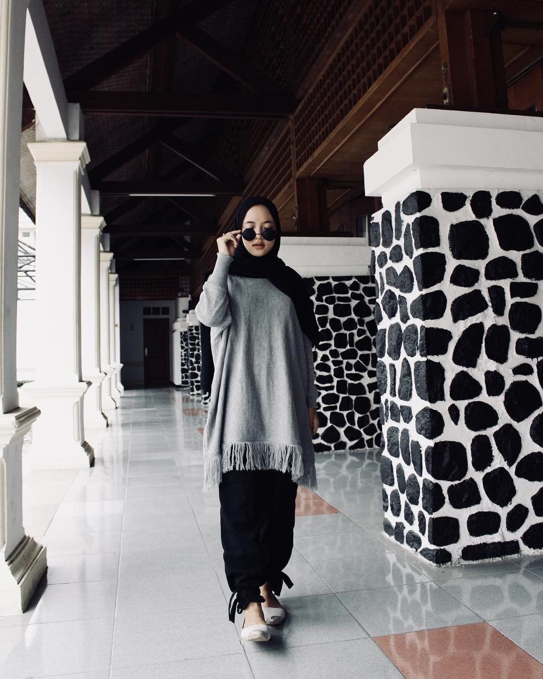 OOTD Hijab Nissa Sabyan Si YouTuber Bersuara Merdu