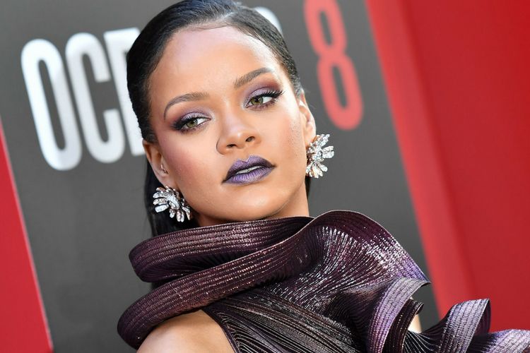 Tampil Memukau di Premiere Ocean's 8, Ini yang Dipakai Rihanna