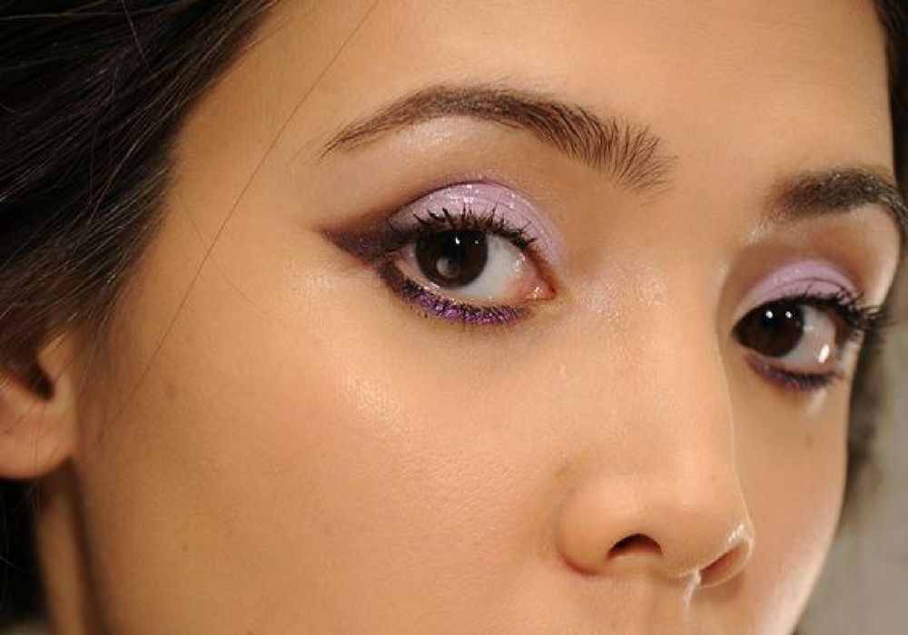 5 Tips Gunakan Tren Warna Lilac sebagai Makeup yang Simpel