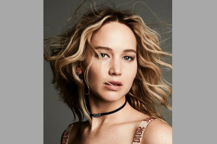 Jennifer Lawrence Terpilih Sebagai Wajah Terbaru Parfum Dior