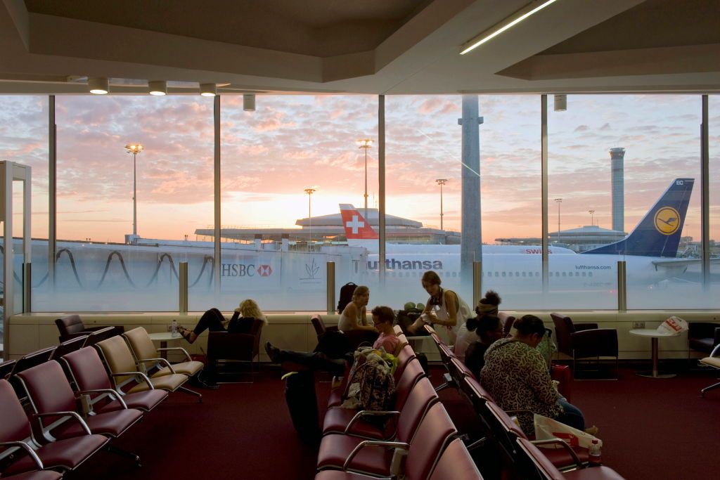 Ini Lho 10 Bandara Tersibuk di Dunia