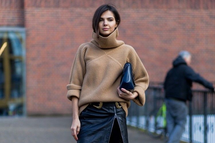 8 Sweater Chic Ini Berhasil Buat OOTD Makin Standout