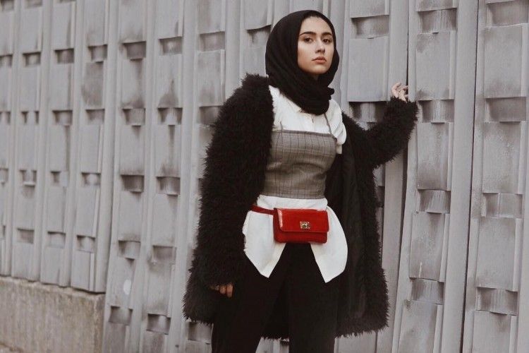 Keren! 5 OOTD Hijab Influencer Luar Negeri yang Wajib Kamu Ikuti