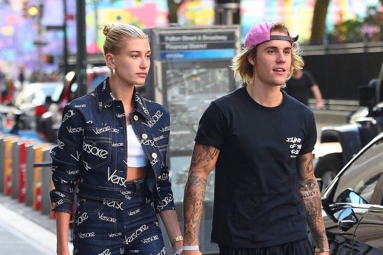 5 Gaya Justin Bieber Dan Hailey Baldwin Yang Kompak Abis