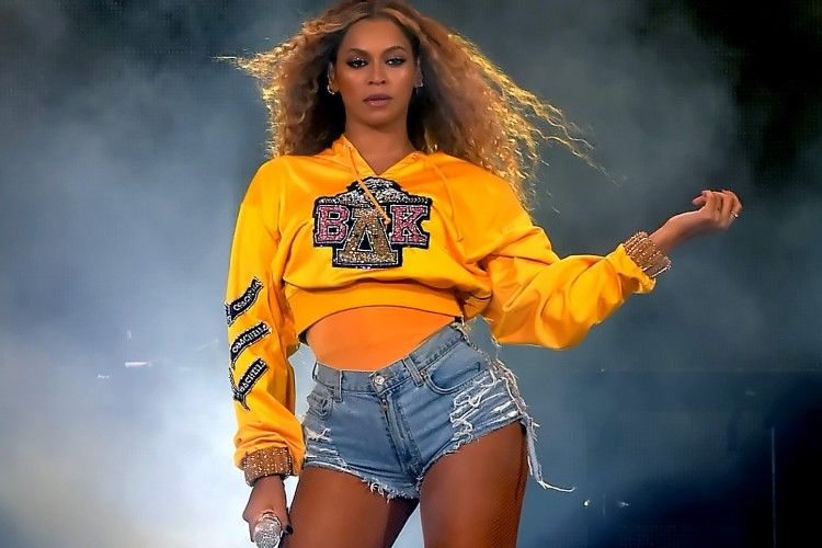 Beyonce x Balmain Luncurkan Koleksi Kapsul Untuk Amal