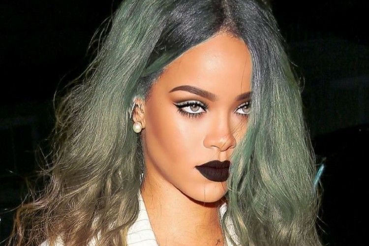  Warna Rambut yang Cocok Untuk Kulit Sawo Matang Ala Rihanna