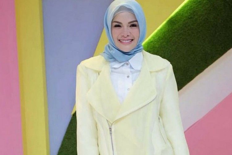 Ternyata Ini 3 Alasan Kuat Nikita Mirzani Mantap Berhijab