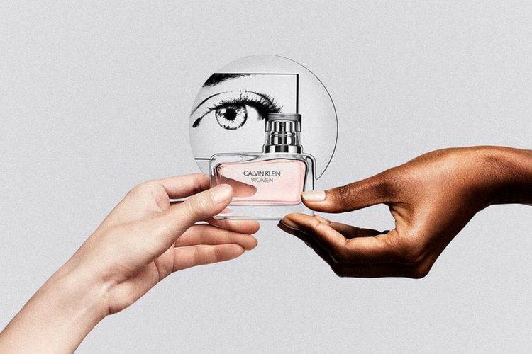 Lupita Nyong'o dan Saoirse Ronan Sebagai Bintang Iklan Parfum Terbaru Calvin Klein
