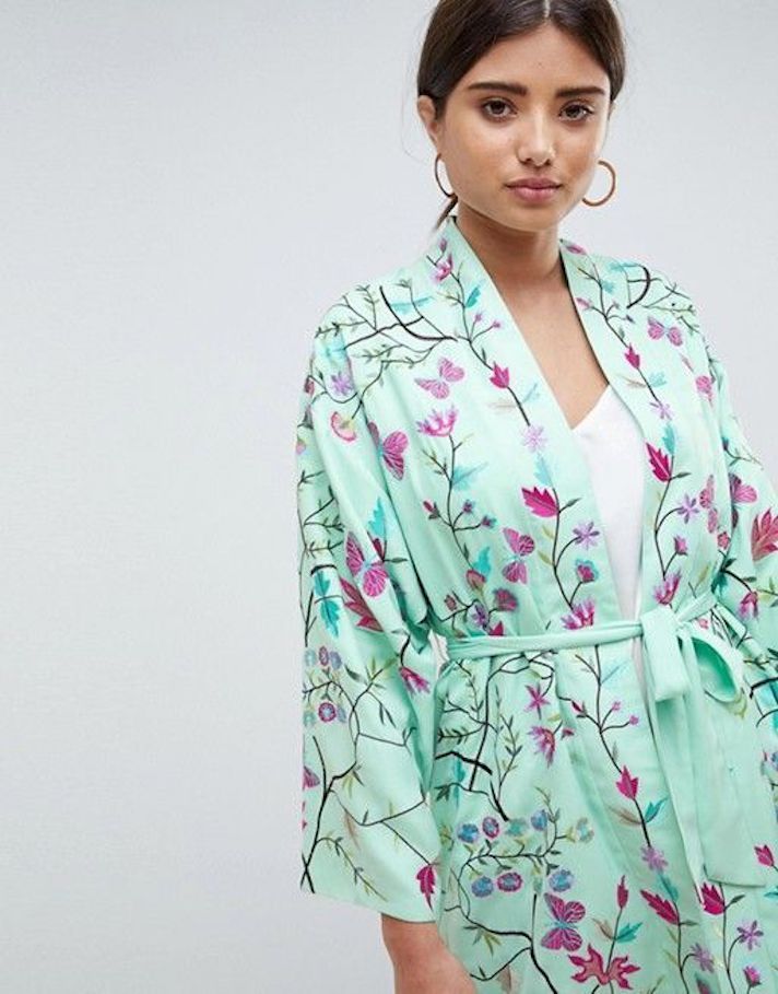 Luaran Kimono untuk Musim Panas? Bukan Ide yang Buruk