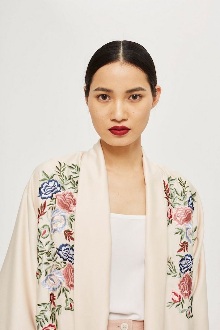 Luaran Kimono untuk Musim Panas? Bukan Ide yang Buruk