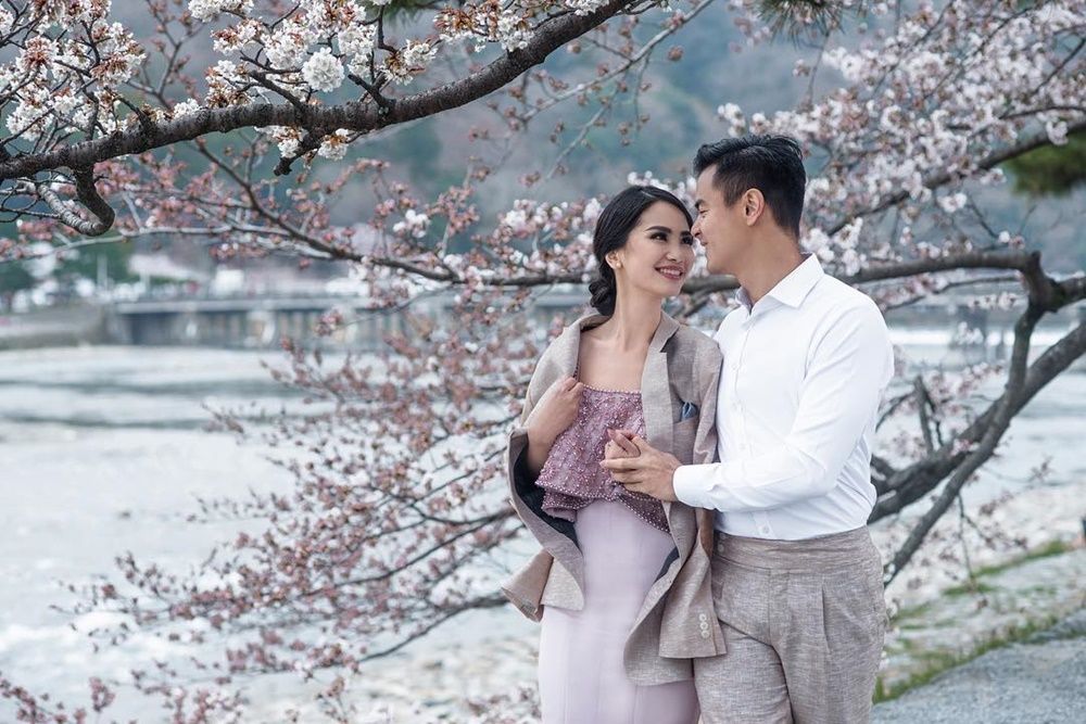  Romantis  5 Artis  Indonesia Ini Foto  Pre Wedding di Negeri 