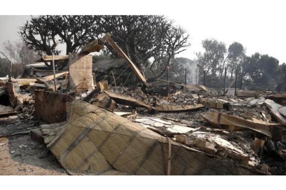 Kumpulan Foto Rumah Seleb Sebelum dan Sesudah Kebakaran Malibu