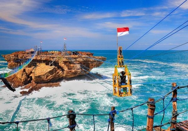 Tamasya ke Yogyakarta? Pastikan Mendatangi 7 Wisata Pantai Eksotis Ini