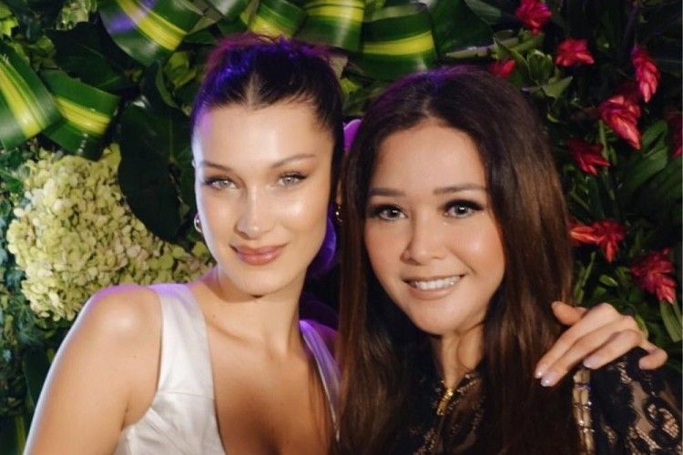 Foto Bareng Artis Luar Negeri 8 Selebriti Ini Sukses Bikin Baper