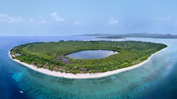 7 Pantai Terbaik di Indonesia