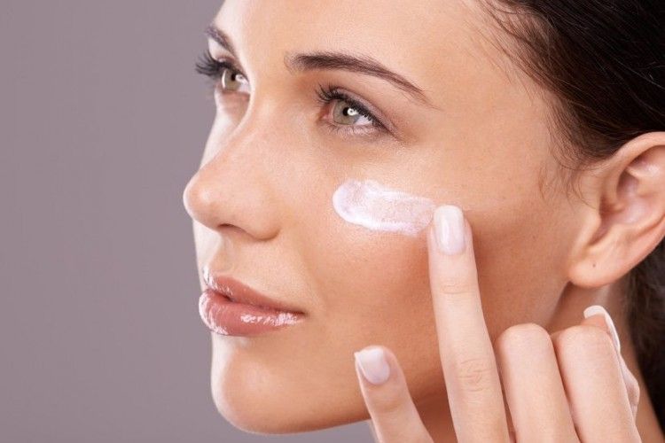 Ini 5 Alasan Kenapa Kamu Wajib Menggunakan Primer Sebelum Makeup