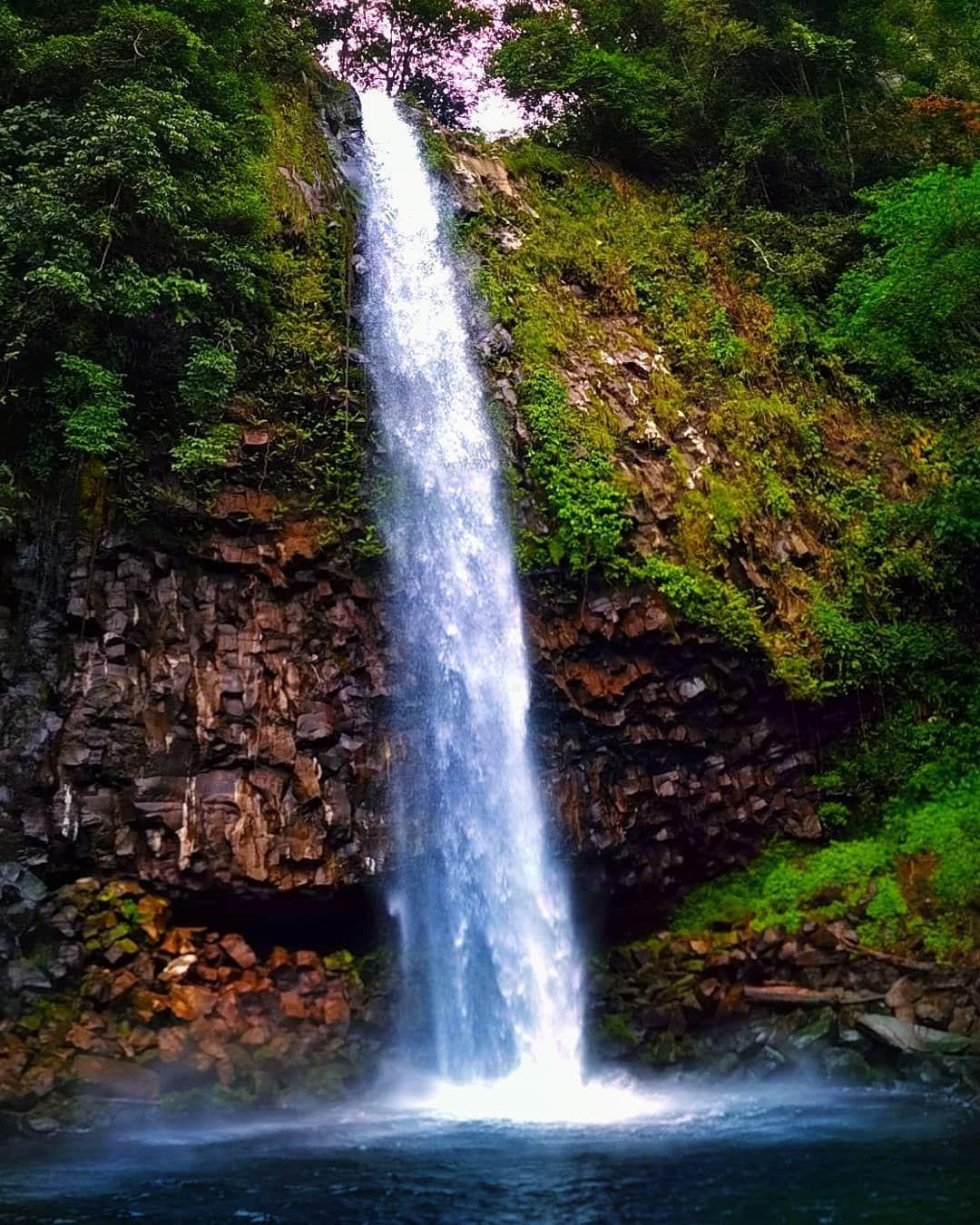 Sebelum Mengamuk Begini Keindahan Air Terjun Lembah Anai