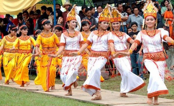 Penuh Makna Kebersamaan, 8 Tradisi Unik Perayaan Natal di Indonesia