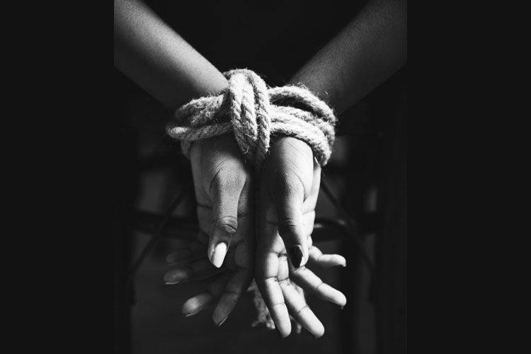 Penasaran Bermain BDSM? Seenggaknya Kamu Bisa Coba 5 Hal Simpel Ini