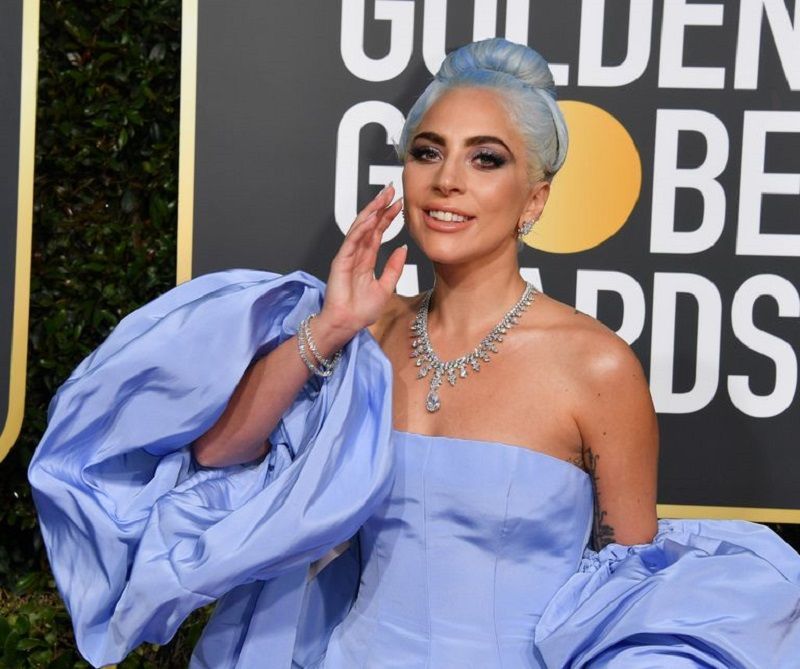 Fakta Dibalik Gaun Indah yang Lady Gaga Kenakan di Golden Globe Awards