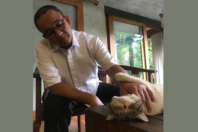 Walau Sibuk, 9 Potret Ini Buktikan Anies Baswedan Sosok Ayah Idaman