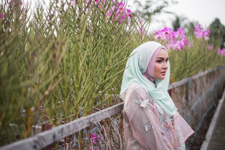 Tutorial Hijab Pashmina Syar'i Versi Popbela