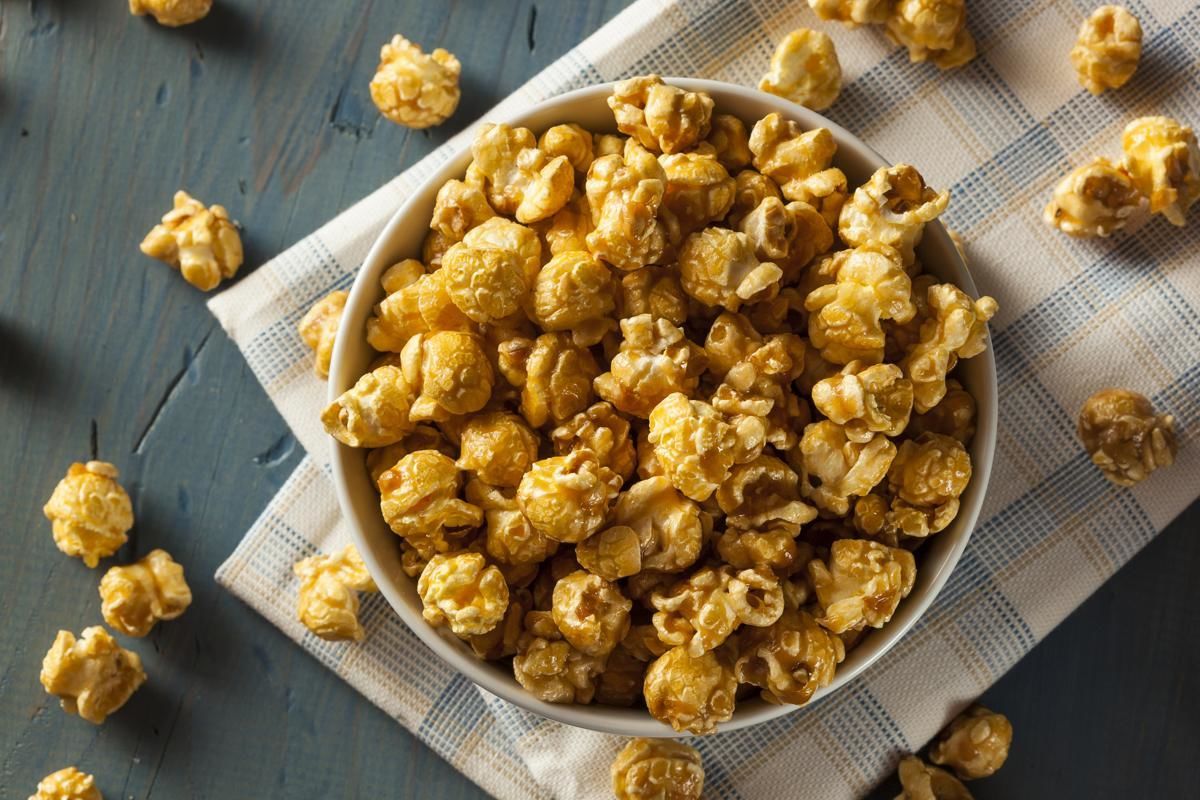 9 Healthy Snacks For Diets In The Office That Don't Make You Fat