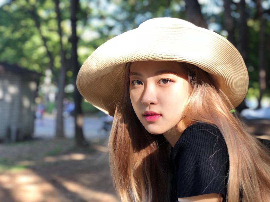 Tepat 22 Tahun Begini Perjalanan Karier Rose Blackpink