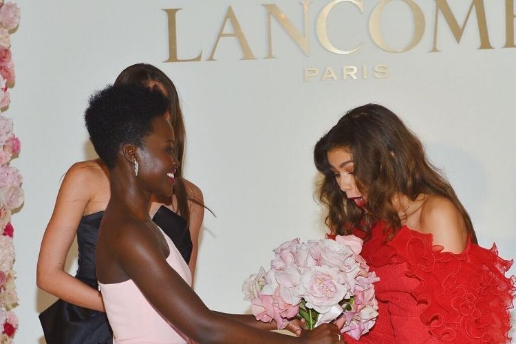 Lancôme Tunjuk Zendaya Sebagai Brand Ambassador Terbaru