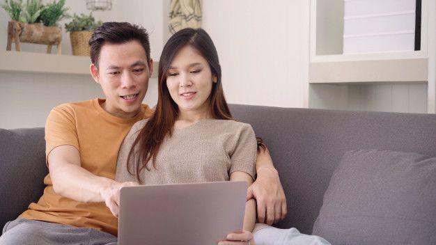 Setelah Bersama, Inilah Cara Berbagi Hal tentang Finansial ke Pasangan