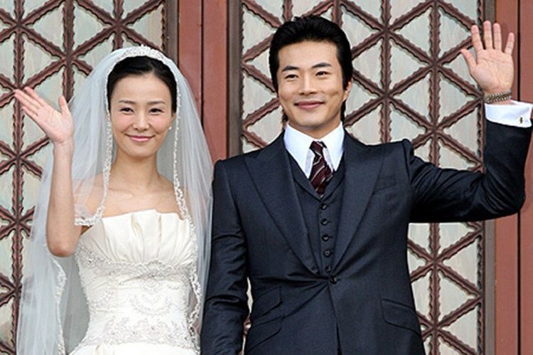 Sedang di Puncak Karier, 7 Artis Korea Ini Putuskan Menikah Muda