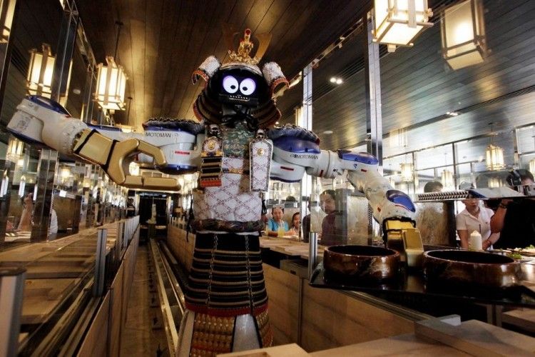 7 Restoran Ini Layani Konsumen Pakai Robot Pelayan