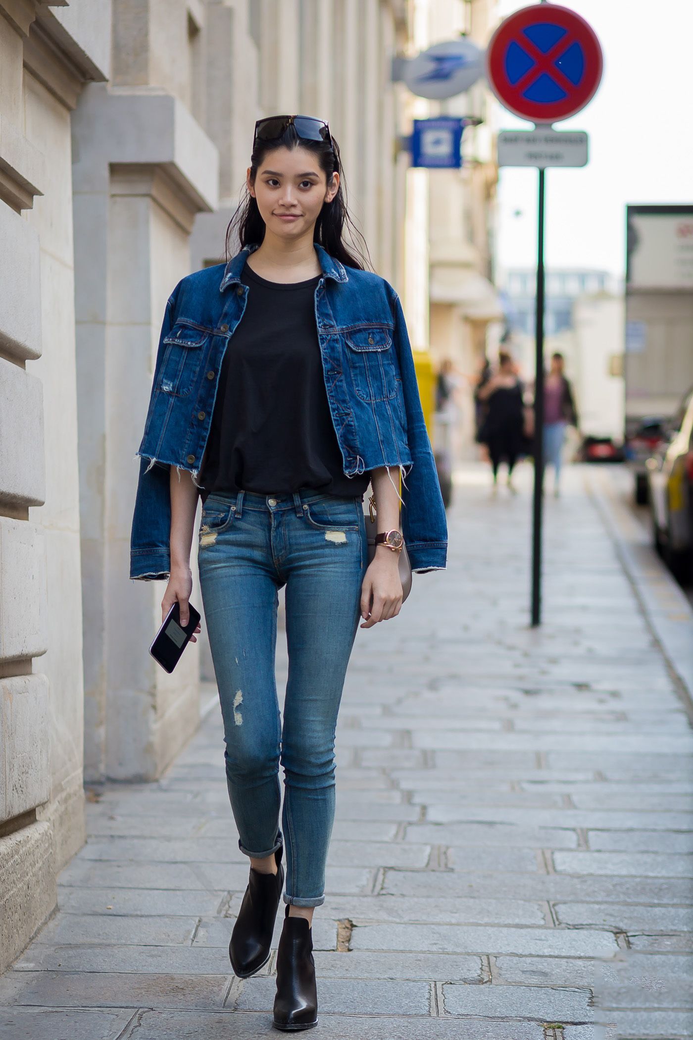 8 Model Jaket Jeans yang Lagi Trend dan Timeless!