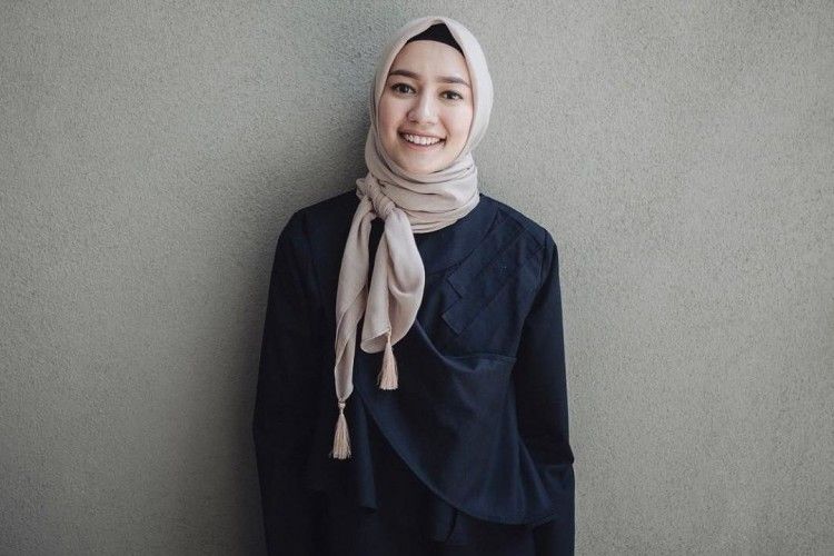 Model Gaya Jilbab Segi Empat Terbaru
