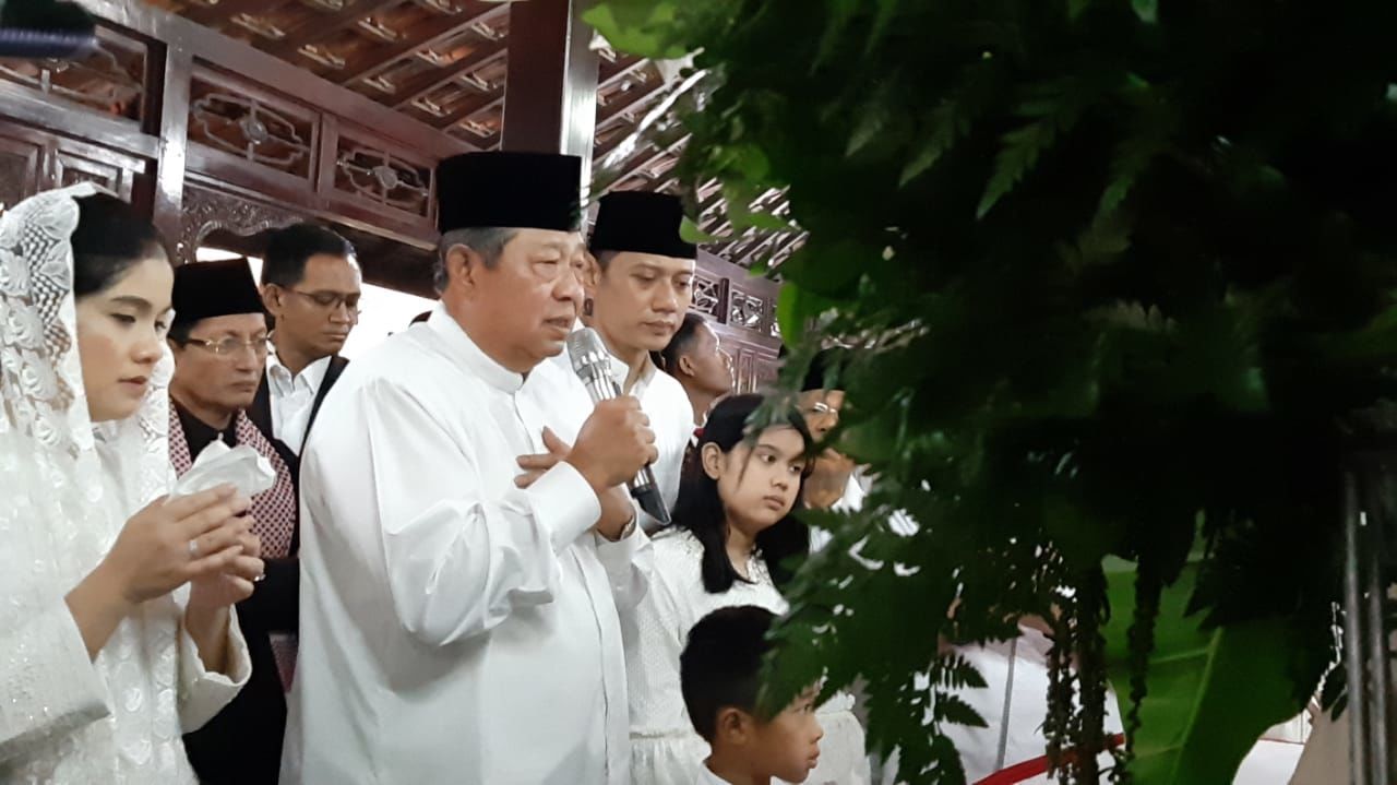 Penuh Haru, Ini Suasana Pemakaman Ani Yudhoyono di TMP Kalibata