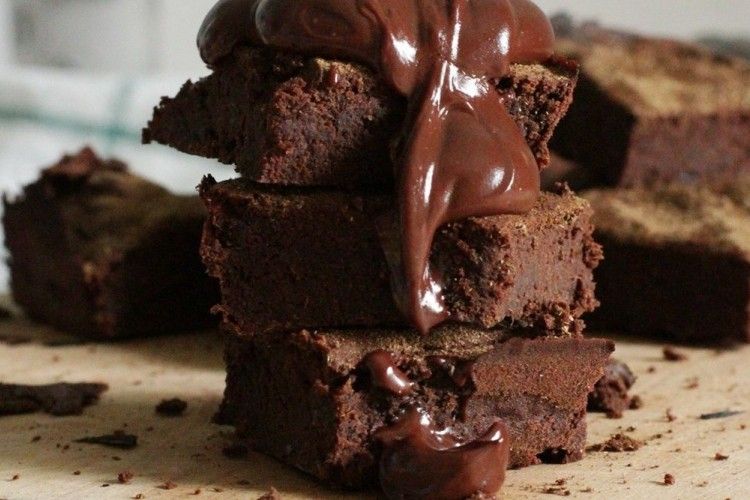 Resep  Membuat Kue Brownies  Kukus Cokelat Lumer 