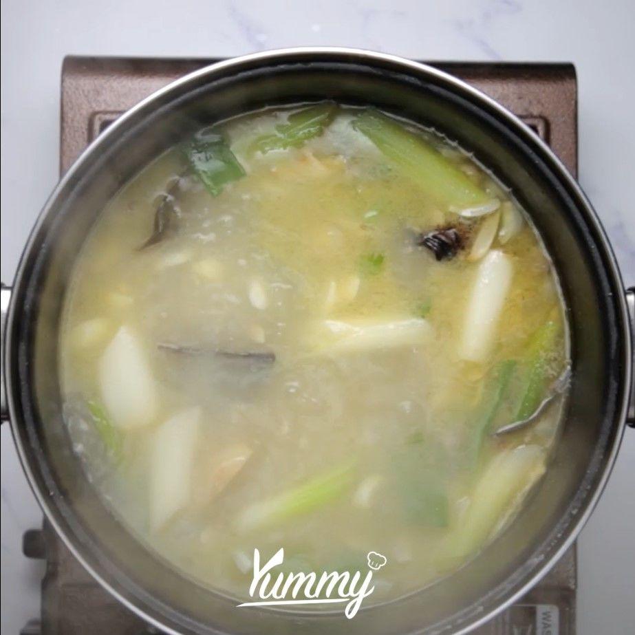 Resep Mie Ayam Yamin & Kuah yang Bisa Dibuat di Rumah