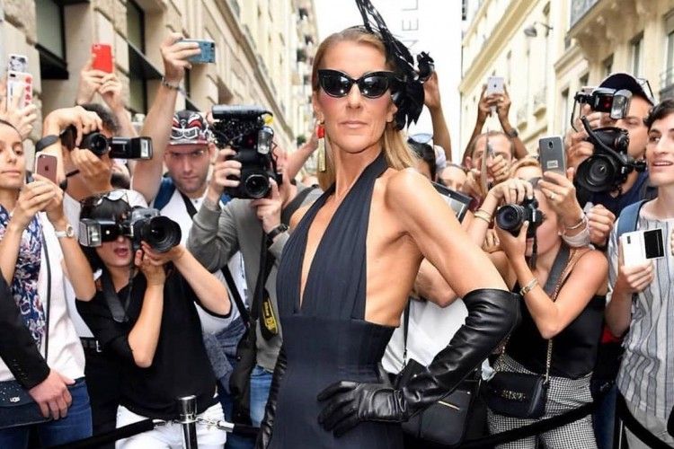 Di Usia 51 Tahun Gaya Celine Dion Makin Seksi Dan Fashionable
