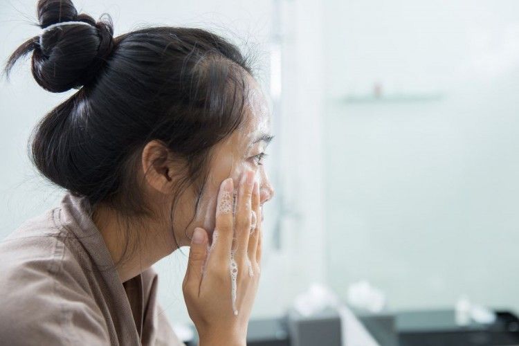 5 Hal yang Harus Kamu Perhatikan Saat Memilih Facial Wash