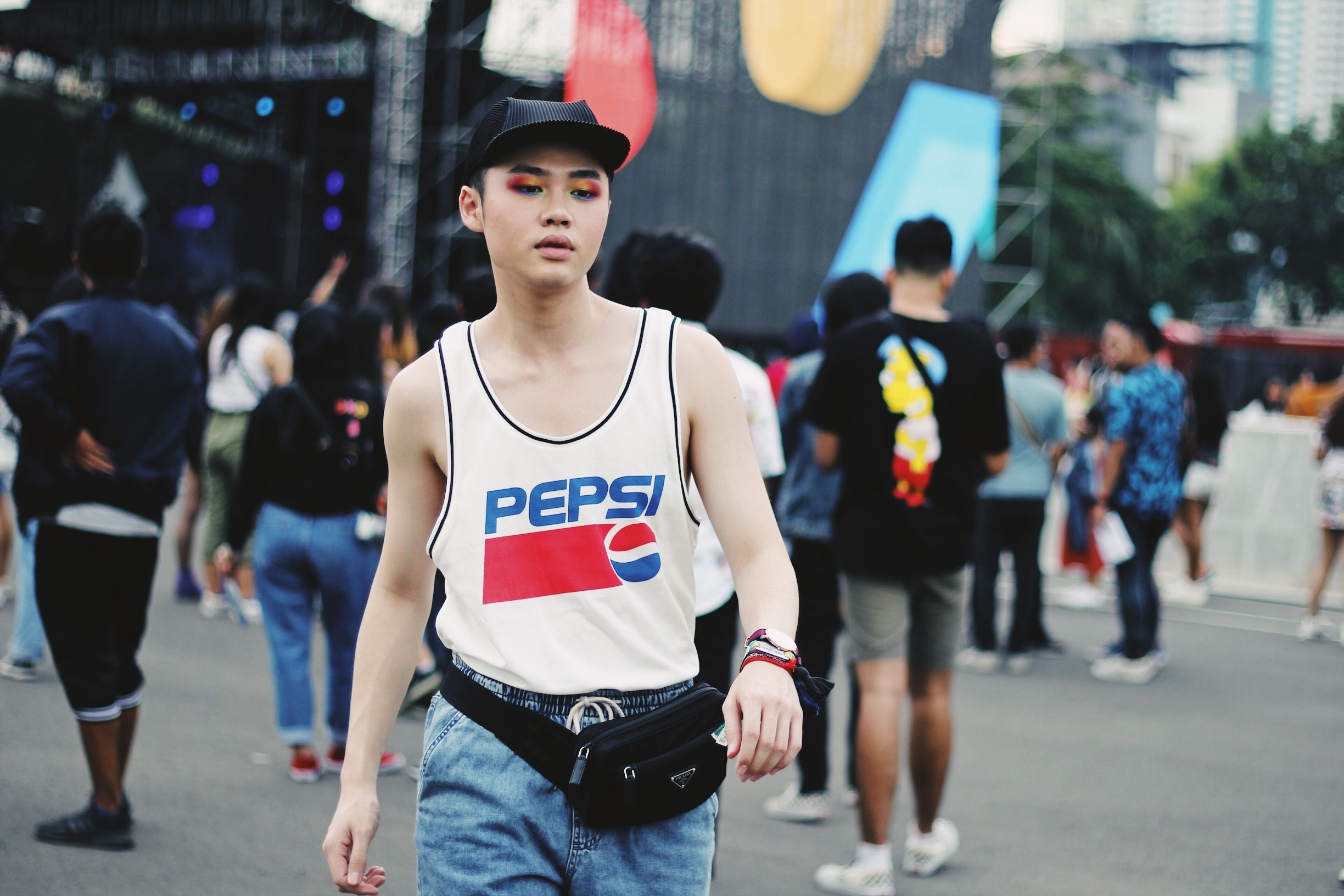 Potret Street Style di We The Fest 2019 - Day 1