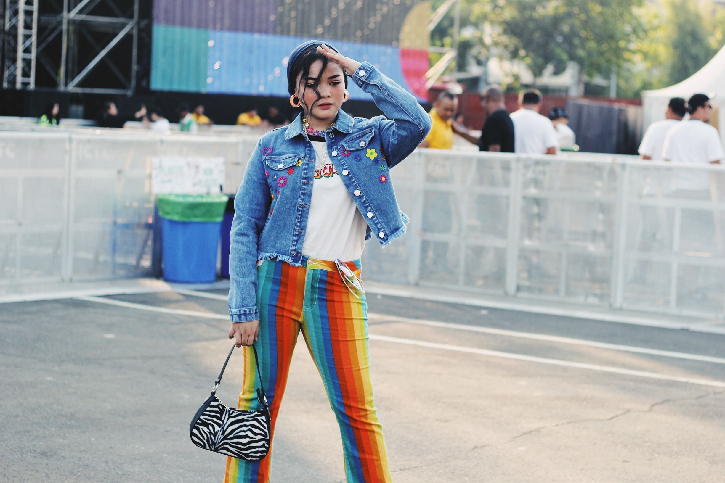 Potret Street Style di We The Fest 2019 - Day 3