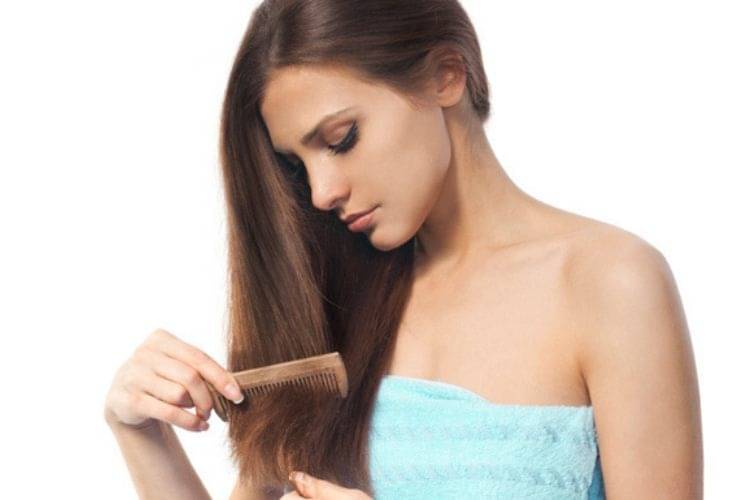 7 Cara Merawat Rambut Kering dan Mengembang yang Benar