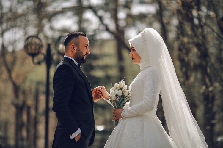 20 Ucapan Happy Anniversary Pernikahan Islami Romantis