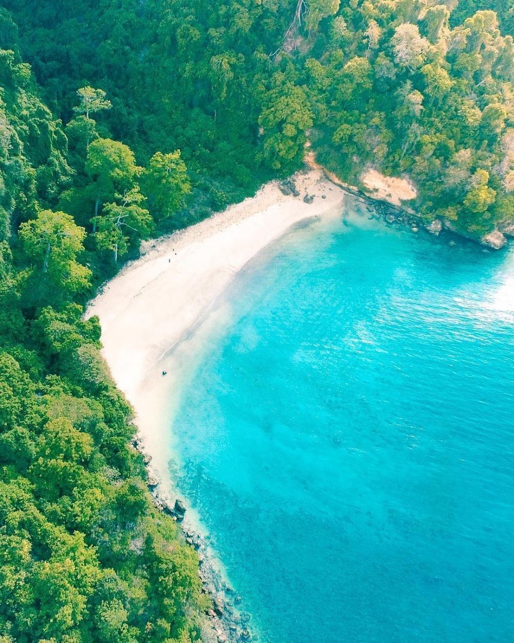 10 Wisata yang Dikenal Paling Horor di Pulau Jawa, Berani ke Sini?