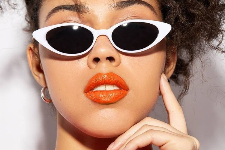 5 Trik Jitu Membeli Lipstik buatmu yang Berkulit Sawo Matang