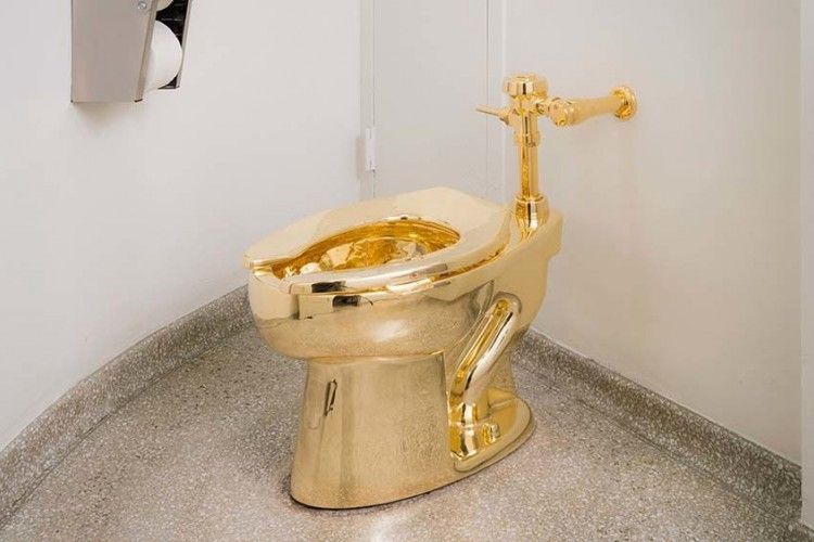 8 Fakta Toilet Berlapis Emas Seharga Rp112 Miliar yang Dicuri
