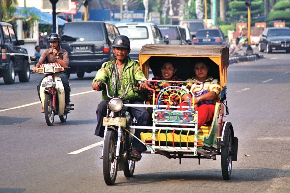 Transportasi Ikonik Indonesia yang Sudah Jarang Terlihat di Kota Besar