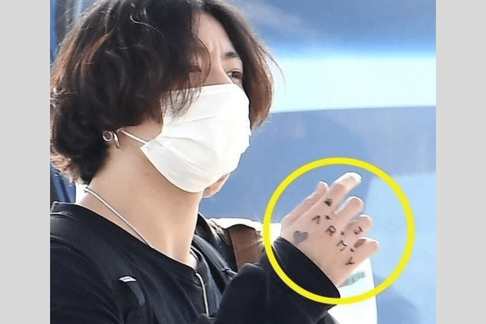 Selain Jungkook BTS  Ini DIa 10 Idol Kpop Dengan Tato  Unik